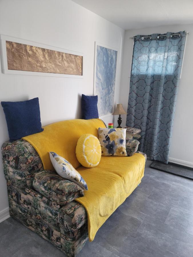 Cozy Quiet Place Next To Hwy Smart Tv+Wifi+Netflix Edmundston Exterior foto